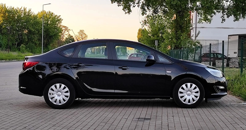 Opel Astra cena 46900 przebieg: 37500, rok produkcji 2018 z Grudziądz małe 301